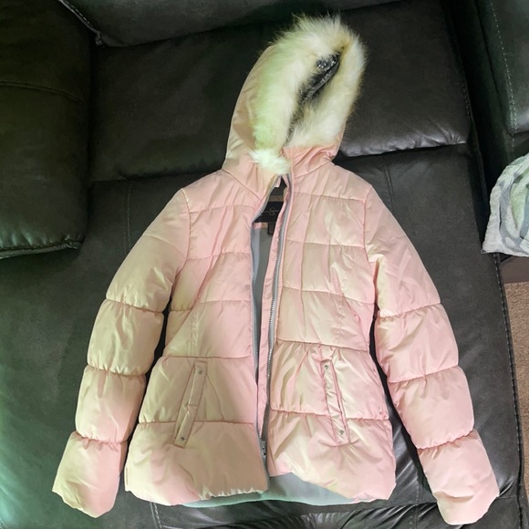 Jessica Simpson fur jacket!